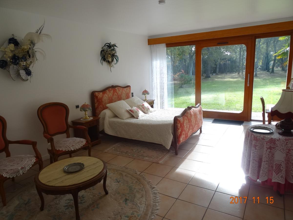 Parc De L'Aiguade Bed & Breakfast Saint-Paul-les-Dax Room photo